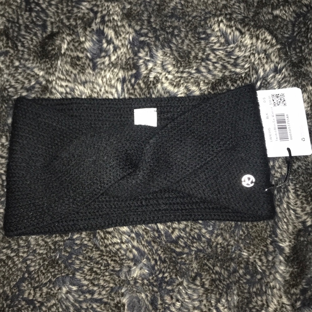 Twisted bliss ear warmer